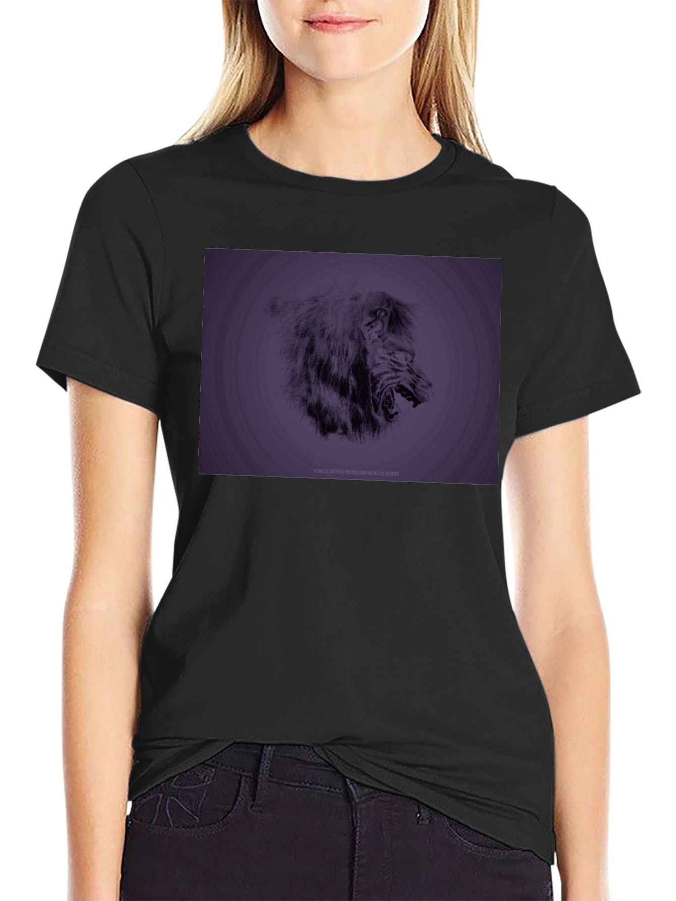 Lion Graphic T-Shirt - Bold & Stylish